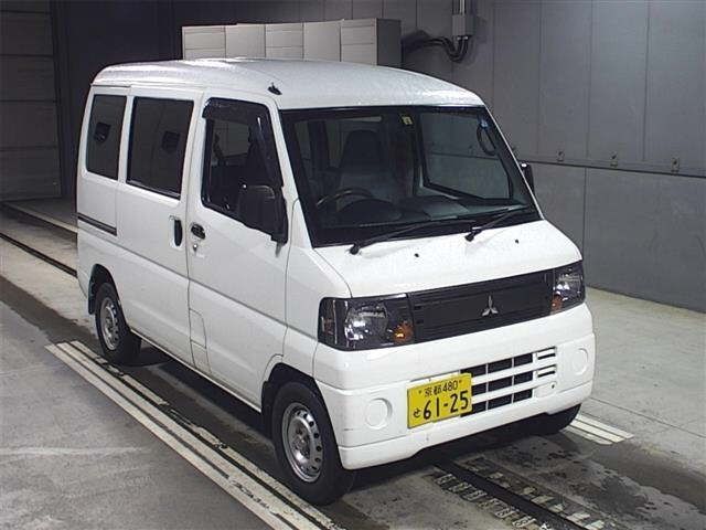 70467 MITSUBISHI MINICAB VAN U61V 2011 г. (JU Gifu)